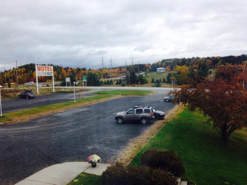 Motel Econonuit Sherbrooke Eksteriør bilde