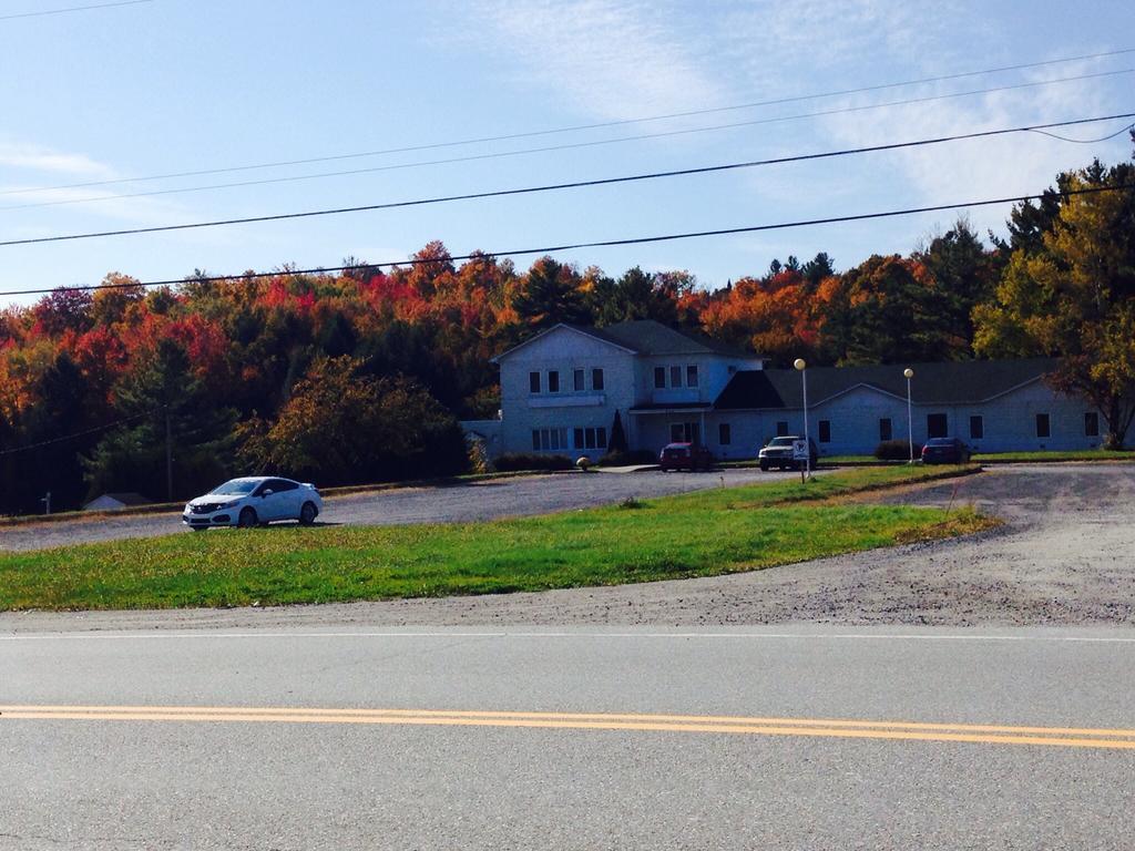 Motel Econonuit Sherbrooke Eksteriør bilde