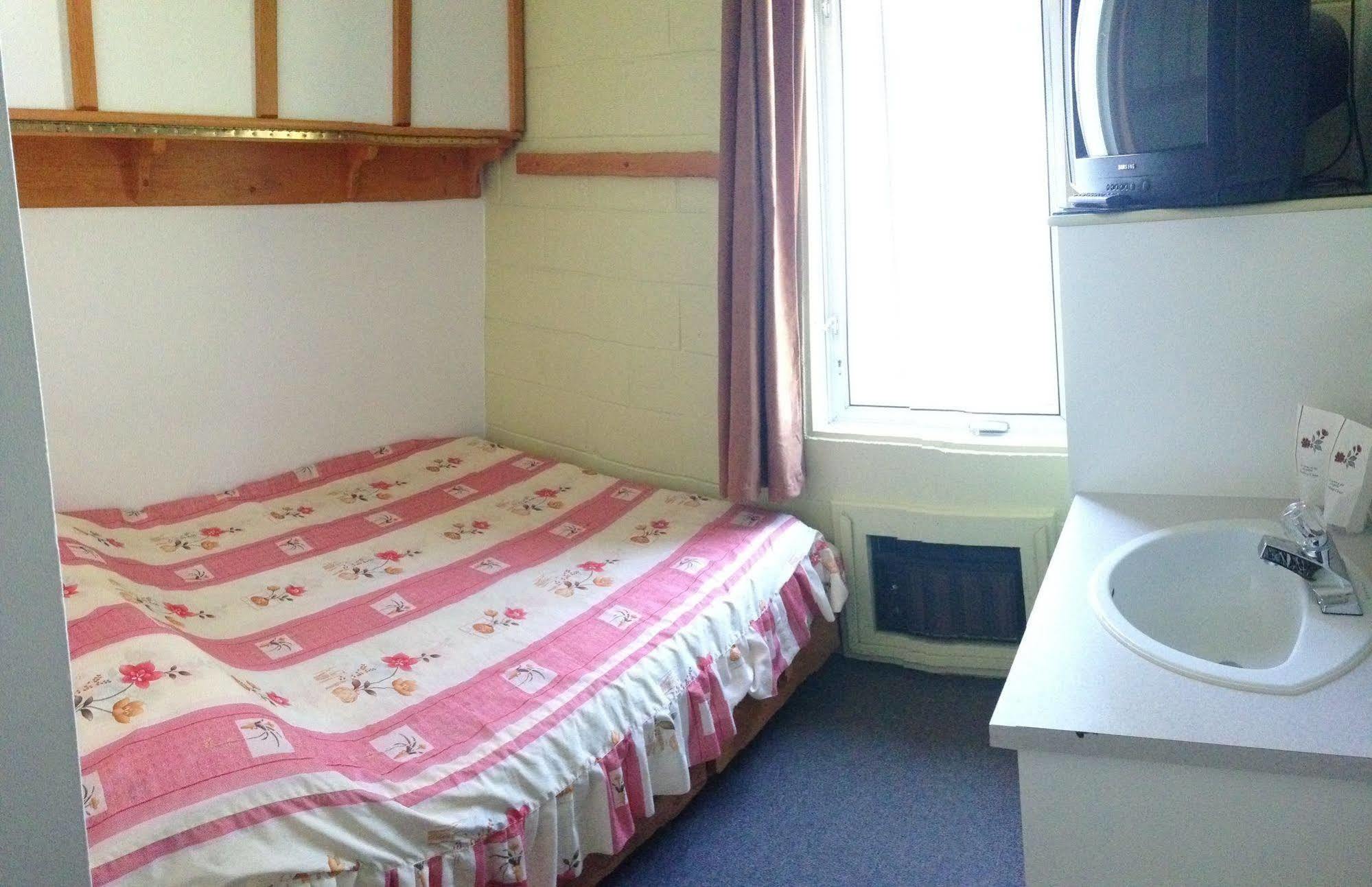 Motel Econonuit Sherbrooke Eksteriør bilde